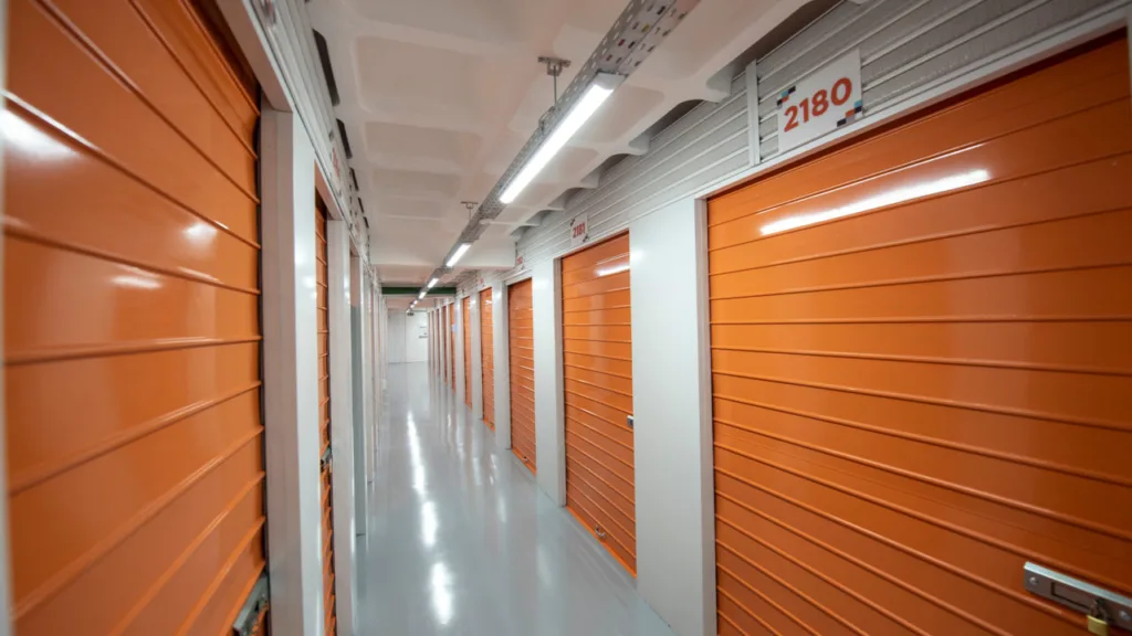 Como o Self Storage pode auxiliar com a falta de espaço?